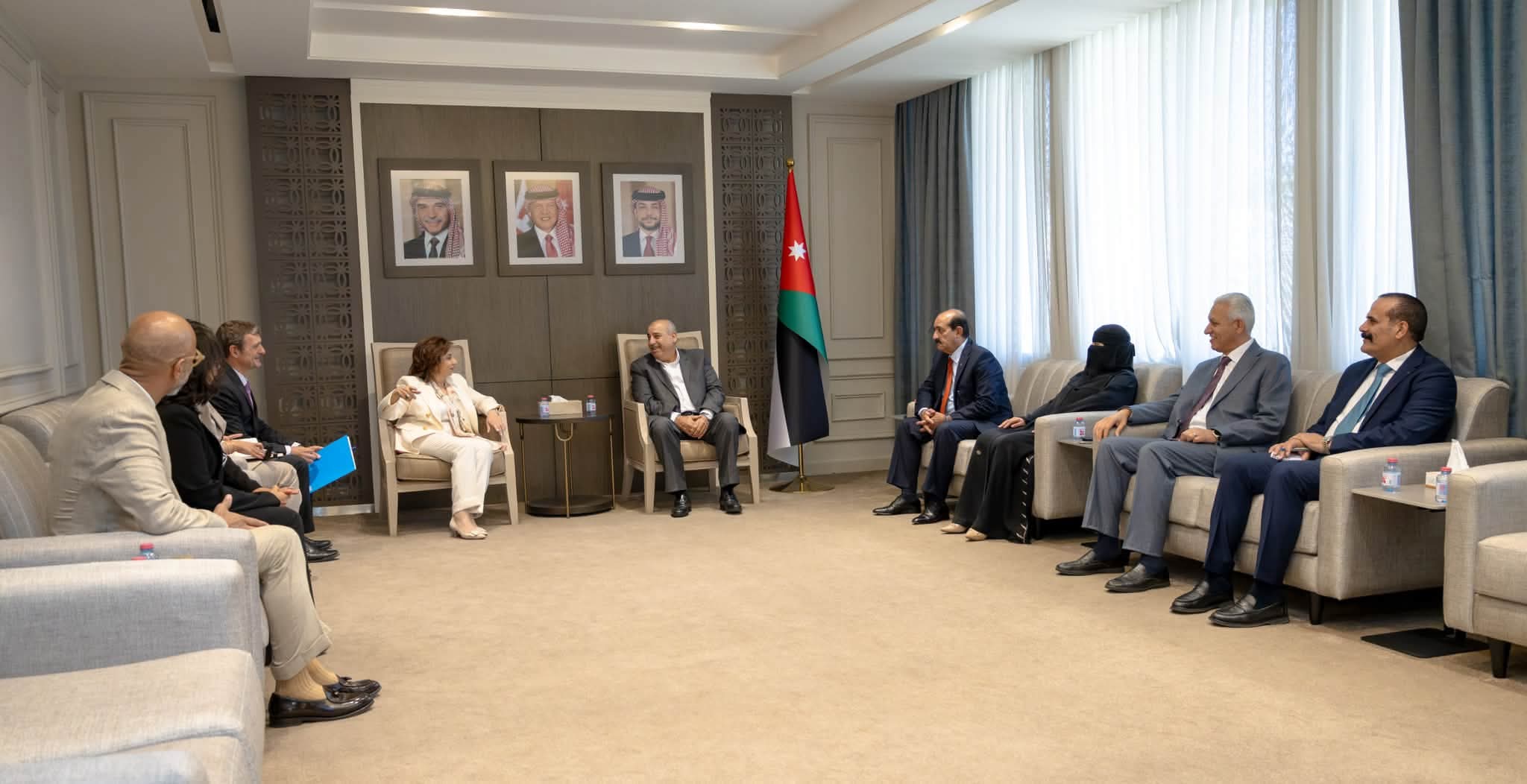 القاضي يلتقي بحوث ويؤكد أن تمكين المرأة مسار وطني مستدام في إطار منظومة التحديث