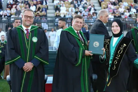 جامعة الزيتونة الأردنية تحتفل بتخريج الفوج الثلاثين من طلبة الفصل الدراسي الصيفي