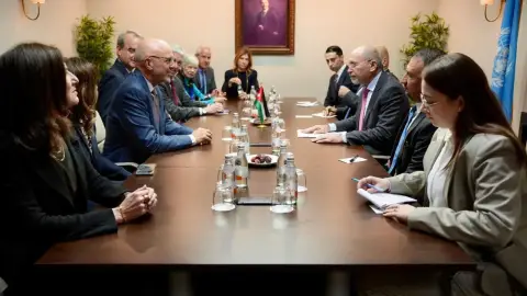 وزير الخارجية يواصل لقاءاته بنظرائه المشاركين في اجتماعات الجمعية العامة للأمم المتحدة