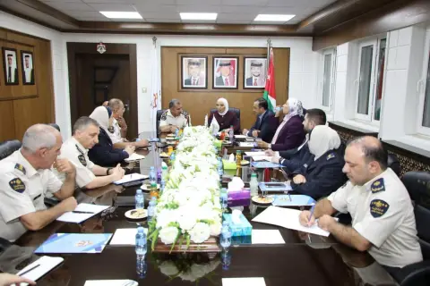 مدير عام الجمارك الأردنية يستقبل مديرة مركز الملك عبدالله الثاني للتميز