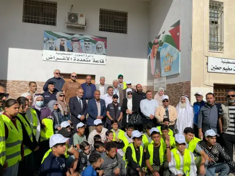 مديرية حماية البيئه لمحافظة الزرقاء تطلق المرحلة الثالثة لحملات النظافة لمخيمات محافظة الزرقاء/مخيم ماركا(حطين)